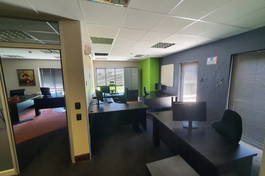 To Let commercial Property for Rent in Newton Park Eastern Cape